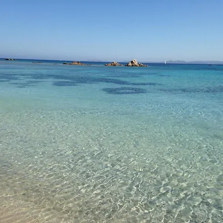 Accogliente Trilocale Con Terrazzo Vista Mare, Residence Mirice - Vignola Mare