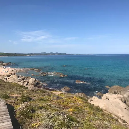Accogliente Trilocale Con Terrazzo Vista Mare, Mirice - Vignola Mare Apartmán *