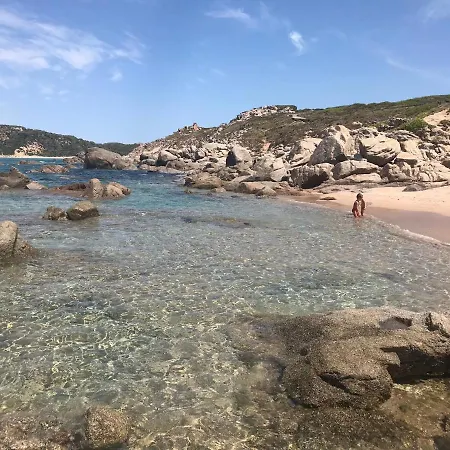 Accogliente Trilocale Con Terrazzo Vista Mare, Mirice - Vignola Mare