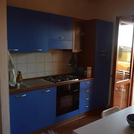 Accogliente Trilocale Con Terrazzo Vista Mare, Mirice - Vignola Mare Li Valcaggi