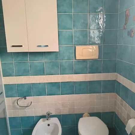 Апартаменты Accogliente Trilocale Con Terrazzo Vista Mare, Mirice - Vignola Mare *